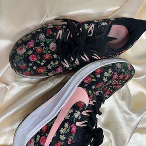 Nike Floral Print Athletic Sneakers - Black & Pink